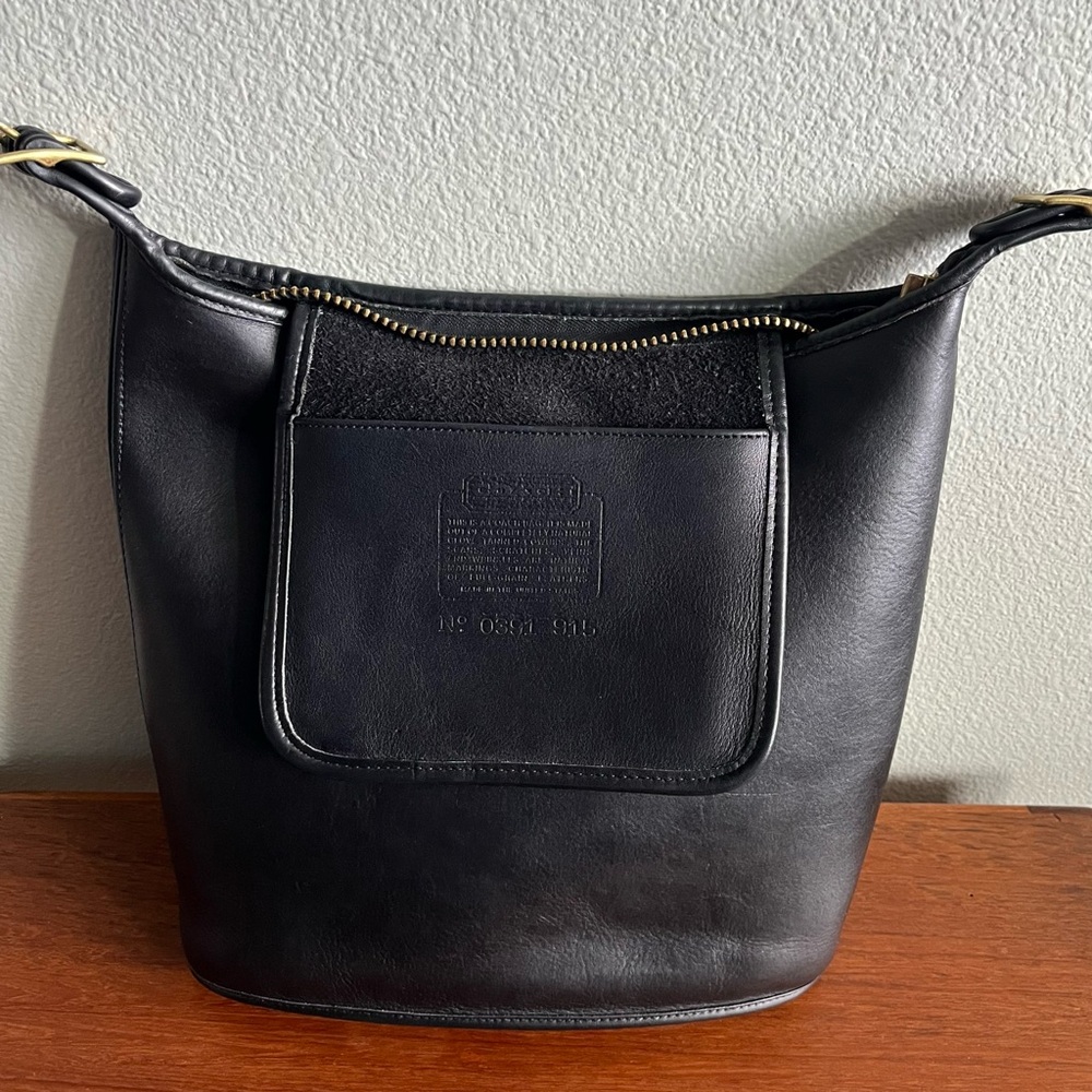 PROJECT: READ before purchasing - Vintage Coach Black Shoulder Sac Style 9730 - Picture 4 of 15